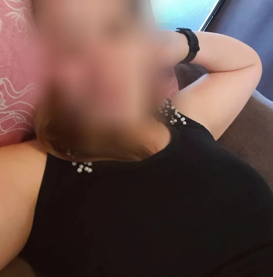 Camilla, 37