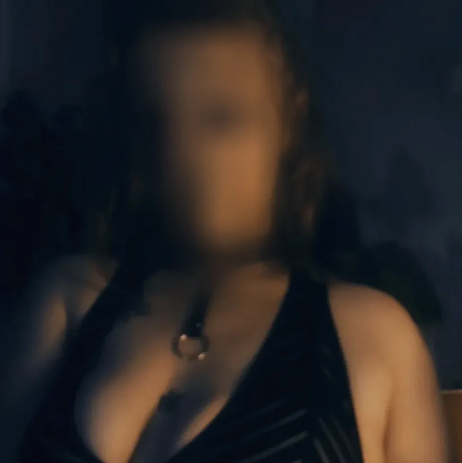 Ellen, 29