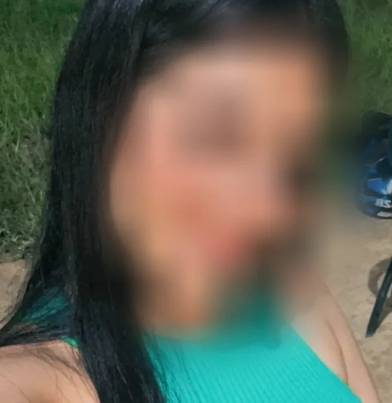Emina, 20