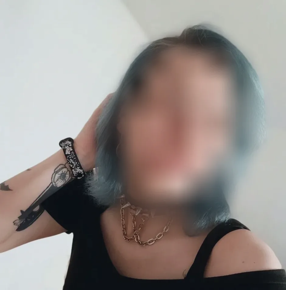Isabella, 34
