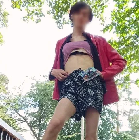 Marianne, 22